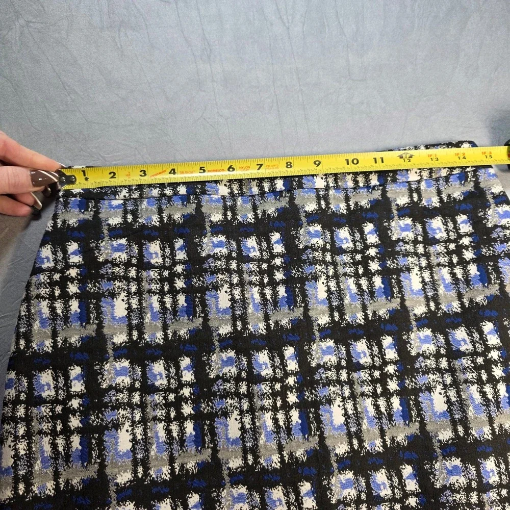 Calvin Klein Blue Black White Abstract Plaid‎ Pencil Skirt Size 4 Lined Workwear
